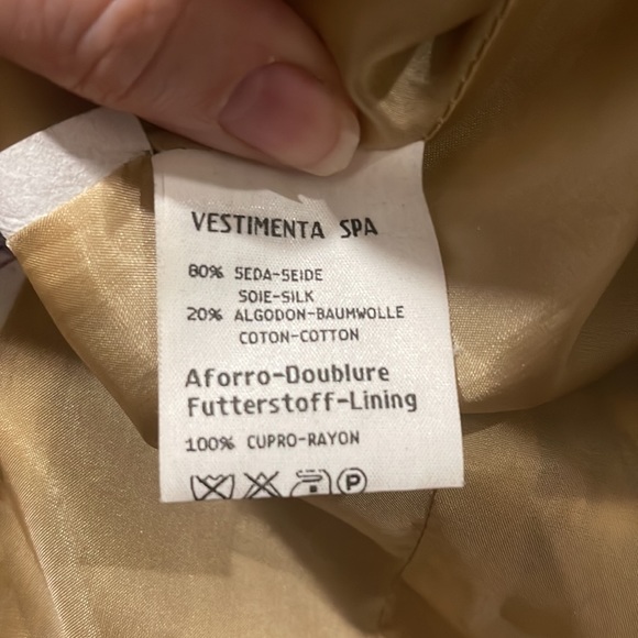 Armani 38 suit jacket - Picture 4 of 4